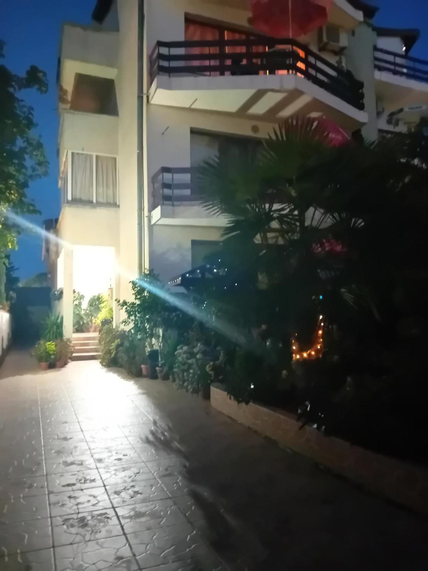 Guest House Urdoviza Kiten  Εξωτερικό φωτογραφία